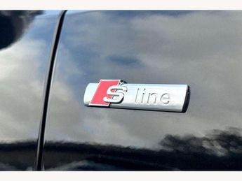 Audi A4 Avant 35 TFSI Black Edition 5dr S Tronic