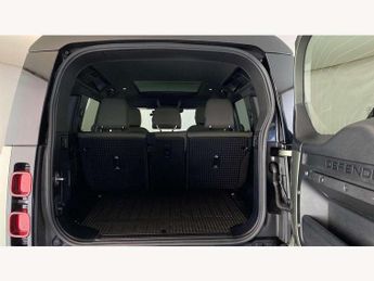 Land Rover Defender 3.0 D250 X-Dynamic SE 110 5dr Auto