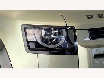 Land Rover Defender 3.0 D250 X-Dynamic SE 110 5dr Auto