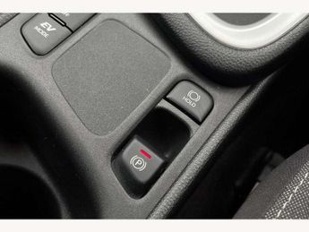 Toyota Yaris 1.5 Hybrid Design 5dr CVT