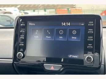Toyota Yaris 1.5 Hybrid Design 5dr CVT