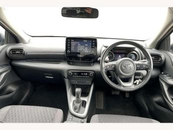 Toyota Yaris 1.5 Hybrid Design 5dr CVT