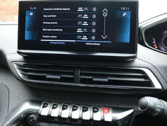 Peugeot 3008 1.2 Hybrid 136 Allure Premium+ 5dr e-DSC6