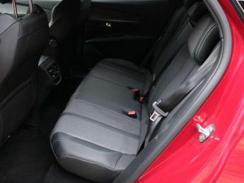 Peugeot 3008 1.2 Hybrid 136 Allure Premium+ 5dr e-DSC6