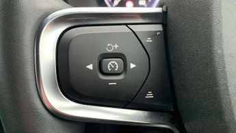 Volvo XC40 1.5 T3 [163] R DESIGN 5dr Geartronic