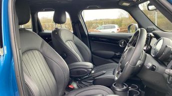 MINI Hatchback 5dr 1.5 Cooper Exclusive 5dr Auto