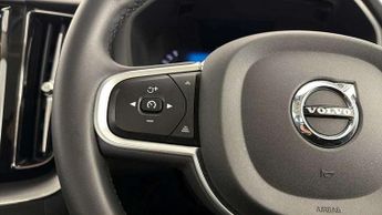 Volvo XC60 2.0 B5P Core 5dr AWD Geartronic