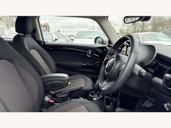 MINI Hatchback 1.5 Cooper Classic 3dr Auto
