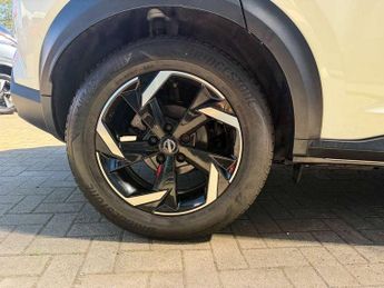Nissan Juke 1.0 DiG-T 114 N-Connecta 5dr DCT