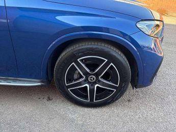 Mercedes-Benz GLC GLC 300 4Matic AMG Line 5dr 9G-Tronic