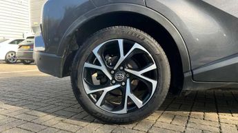 Toyota C-HR 1.8 Hybrid Dynamic 5dr CVT