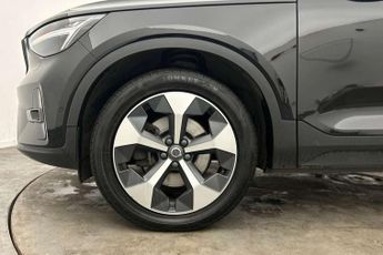 Volvo XC40 2.0 B4P Ultimate Dark 5dr Auto