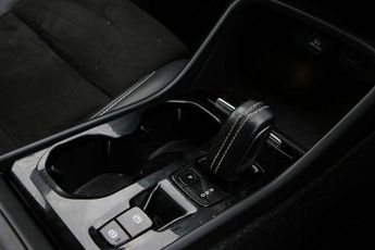 Volvo XC40 2.0 D4 [190] R DESIGN Pro 5dr AWD Geartronic