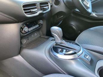 Nissan Juke 1.6 Hybrid N-Connecta 5dr Auto