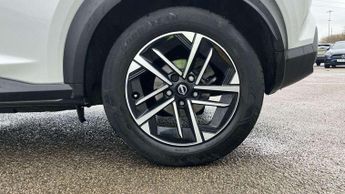 Nissan Juke 1.6 Hybrid N-Connecta 5dr Auto