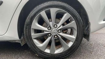 Toyota Auris 1.8 Hybrid Excel TSS 5dr CVT