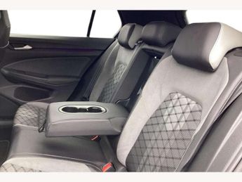 Volkswagen Golf 1.5 eTSI 150 R-Line 5dr DSG