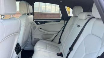 Porsche Macan 5dr PDK