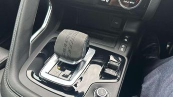 Jaguar E-Pace 1.5 P300e R-Dynamic SE 5dr Auto