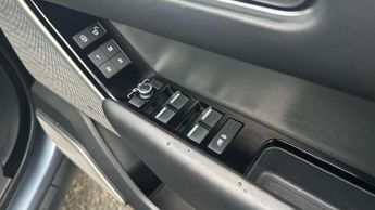 Land Rover Range Rover Velar 2.0 D240 R-Dynamic HSE 5dr Auto