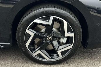 Volkswagen Passat Estate 1.5 TSI eHybrid 272 R-Line 5dr DSG