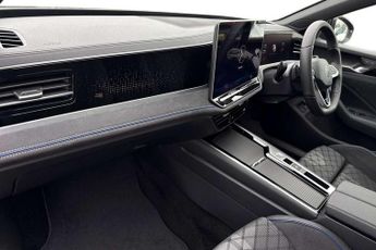 Volkswagen Passat Estate 1.5 TSI eHybrid 272 R-Line 5dr DSG
