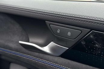 Volkswagen Passat Estate 1.5 TSI eHybrid 272 R-Line 5dr DSG