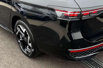 Volkswagen Passat Estate 1.5 TSI eHybrid 272 R-Line 5dr DSG