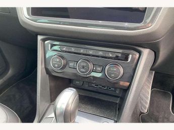 Volkswagen Tiguan 2.0 TDi 150 4Motion R-Line Tech 5dr DSG