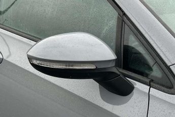 Volkswagen Golf 2.0 TDI 200 GTD 5dr DSG