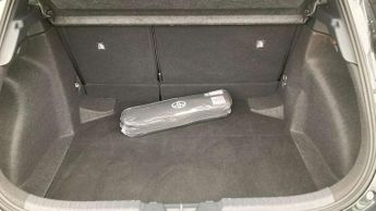 Toyota Corolla 1.8 Hybrid Design 5dr CVT