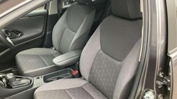 Toyota Yaris 1.5 Hybrid Design 5dr CVT