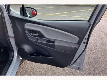 Toyota Yaris 1.5 Hybrid Icon Tech 5dr CVT