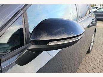 Volkswagen Golf Estate 1.0 eTSI Life 5dr DSG