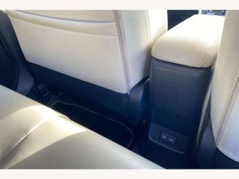 Lexus Lbx 1.5 Takumi 5dr E-CVT AWD