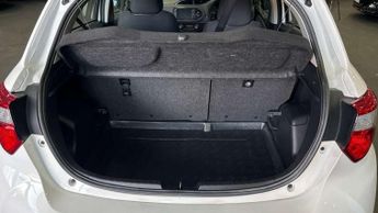 Toyota Yaris 1.5 Hybrid Icon 5dr CVT