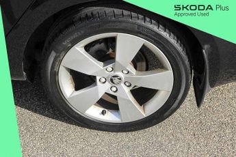 Skoda Octavia 1.5 TSI SE Drive 5dr DSG