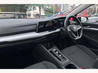 Volkswagen Golf 1.5 eTSI 150 Life 5dr DSG