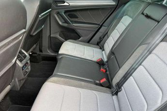 Volkswagen Tiguan 2.0 TSi 230 4Motion SEL 5dr DSG