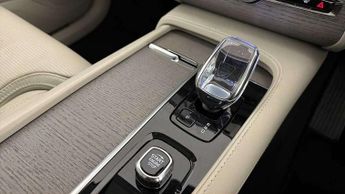 Volvo XC90 2.0 B6P Ultimate Dark 5dr AWD Geartronic
