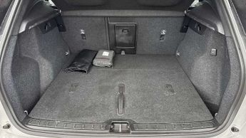 Volvo XC40 2.0 B4P Plus Dark 5dr Auto