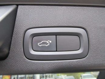 Volvo XC60 2.0 B5P [250] R DESIGN 5dr AWD Geartronic