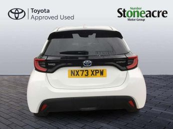 Toyota Yaris 1.5 Hybrid Design 5dr CVT