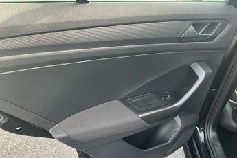 Volkswagen T-Roc 1.5 TSI Life 5dr DSG