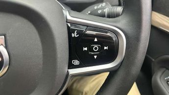 Volvo XC90 2.0 B5P Plus Dark 5dr AWD Geartronic