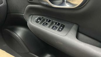 Volvo XC90 2.0 B5P Plus Dark 5dr AWD Geartronic