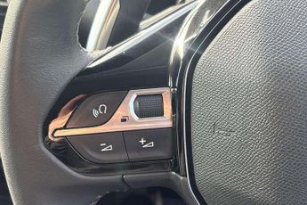 Peugeot 208 1.2 PureTech 100 Allure Premium + 5dr EAT8