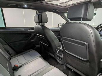 Volkswagen Tiguan 2.0 TDi 150 R-Line Tech 5dr DSG