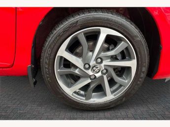 Toyota Yaris 1.5 Hybrid Excel 5dr CVT
