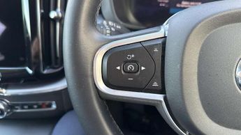Volvo XC60 2.0 B5P Momentum 5dr AWD Geartronic